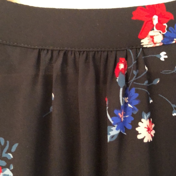 Elegant & Light REITMANS Tunic - EUC - Picture 4 of 9